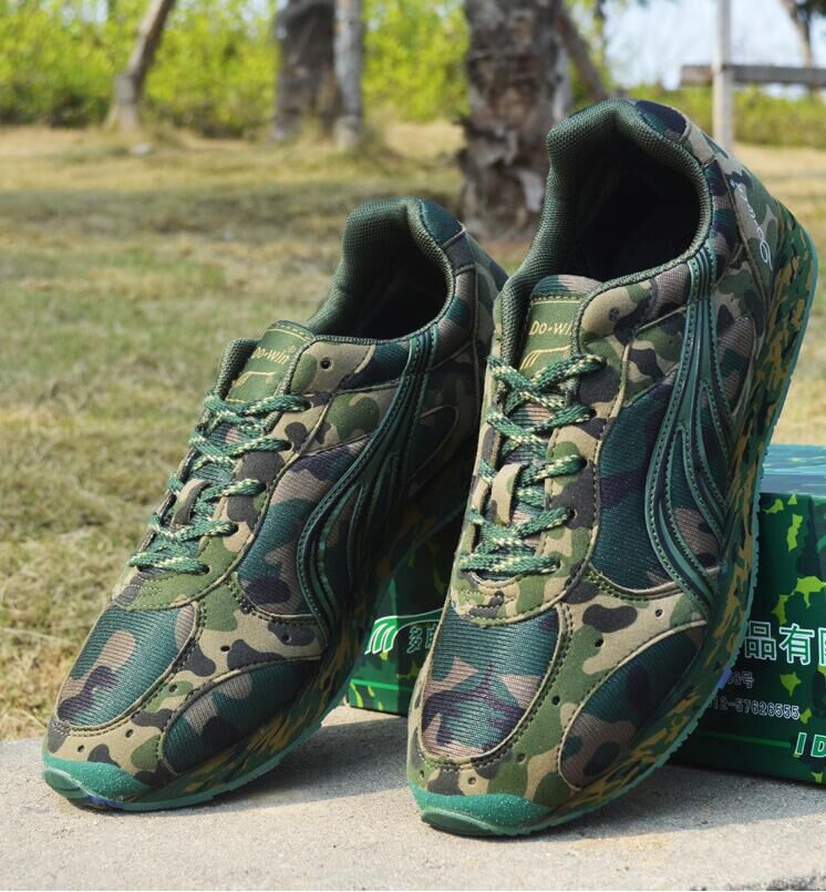 Duowei màu đen ngụy trang kỹ thuật thể thao giày chạy thoáng khí hấp thụ sốc mặc marathon chạy giày đào tạo giày cho nam và nữ giày sneaker nữ trắng