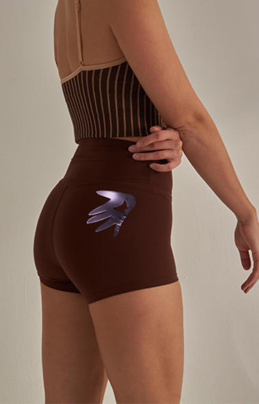 Mocalilie High-Waisted Three-Quarter Pants for Sports, Fitness, Yoga, and Yoga-Style Shorts with a Small Gold Hand Design Mocalilie High-Waisted Three-Quarter Pants for Sports, Fitness, Yoga, and Yoga-Style Shorts with a Small Gold Hand Design