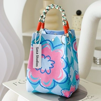 Сезон вишневого цвета