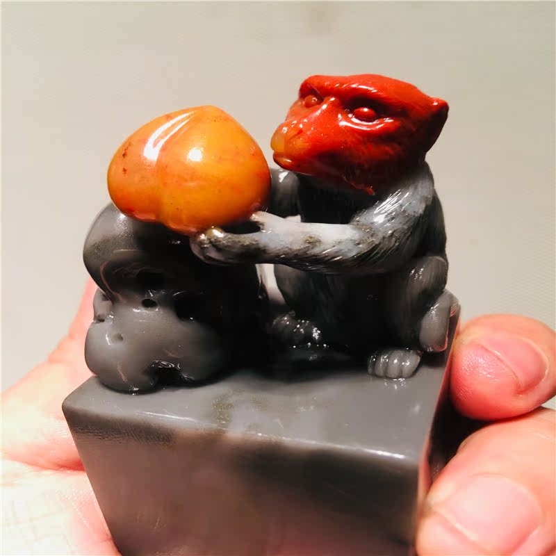 Fujian Shoushan Tian Huangshi seal multicolored monkey offering longevity crystal ornaments Feng Shui decoration Pixiu chicken blood seal carving