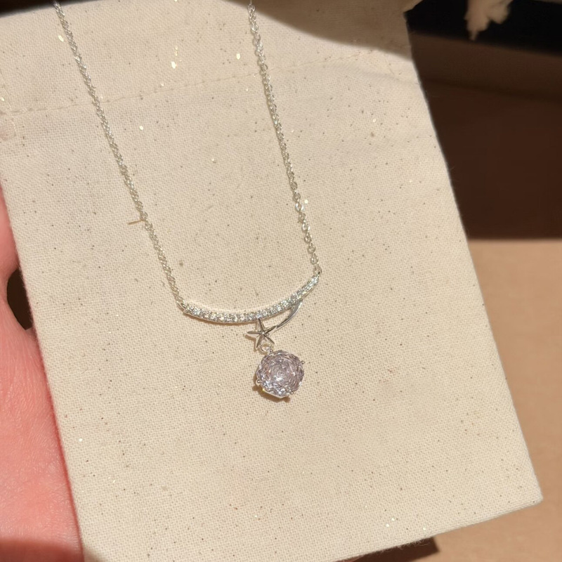 Shiny Korean-Style Ins-Style Ultra-Sparkly Zircon Round Necklace, Light Luxury and High-End Feel, Fashionable and Versatile for Commuting Shiny Korean-Style Ins-Style Ultra-Sparkly Zircon Round Necklace, Light Luxury and High-End Feel, Fashionable and Versatile for Commuting