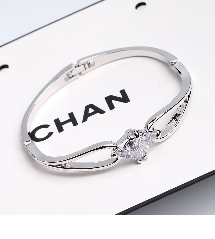 Phiên bản tiếng Hàn của vòng tay cá tính đơn giản hoang dã vòng tay nữ thời trang nữ bạn gái trang trí vòng tay trang sức sinh nhật trang sức - Vòng đeo tay Clasp vòng trầm
