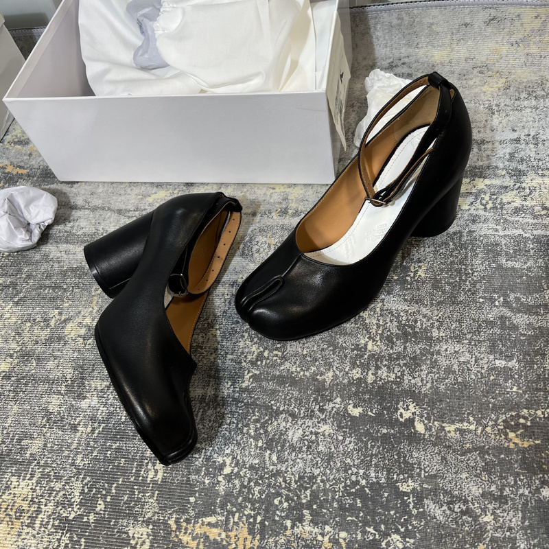 Sheepskin High-Heeled Tabi Split-Toe Shoes, Horseshoe Pig's Trotter Shoes, Genuine Leather Sole, Shallow Mouth, Single Strap Pig's Trotter Shoes, Mary Jane Shoes