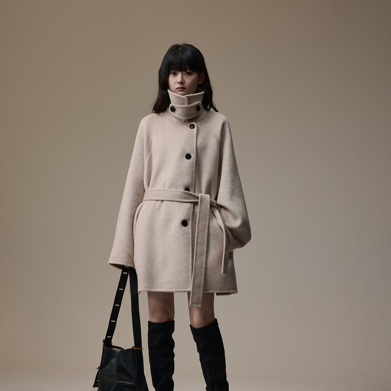 Inout Hrq 2025 Autumn and Winter New Style Lapel Tie Loose Silhouette Mid-Length Camel Wool Coat Mid-Length Style
