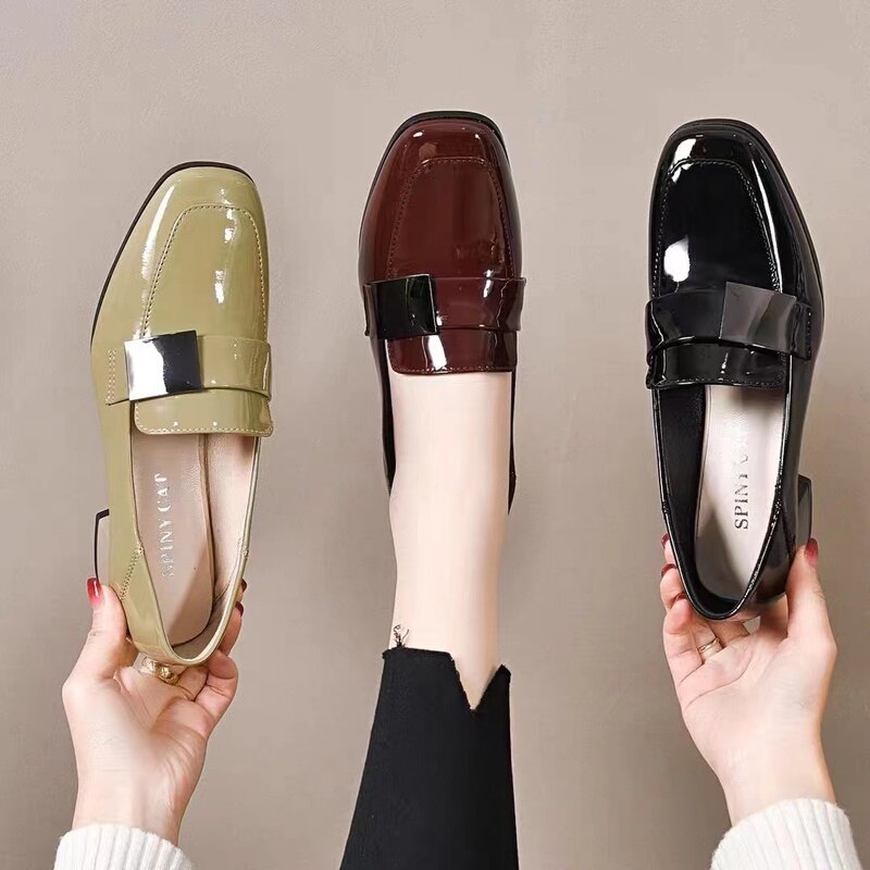 Comfortable Square-Toe Loafers for Women, 2026 Spring New Style, Chunky Mid-Heel, Patent Leather, Soft Sole, Versatile Single Shoes, Mom Shoes Comfortable Square-Toe Loafers for Women, 2026 Spring New Style, Chunky Mid-Heel, Patent Leather, Soft Sole, Versatile Single Shoes, Mom Shoes
