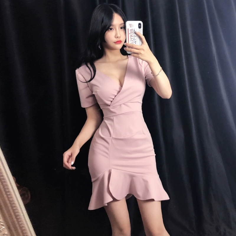 Phụ nữ mùa hè 2020 khí chất của quý cô mới gợi cảm khoe cổ chữ V tay ngắn cạp cao là chiếc váy ôm sát hông mỏng manh - Váy eo cao