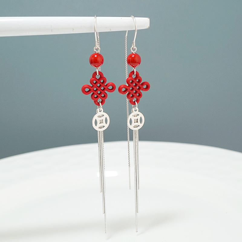 Spring Festival Chinese New Year National Wind pure silver China knot earrings female long version of red pearl streaming Suear pendant a sexy earring