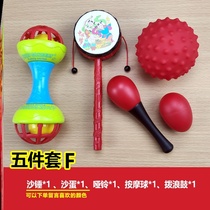 Hands shake the bell full moon and shake the bell touch at first raw sand-egg newborn child intellect male baby auditorially