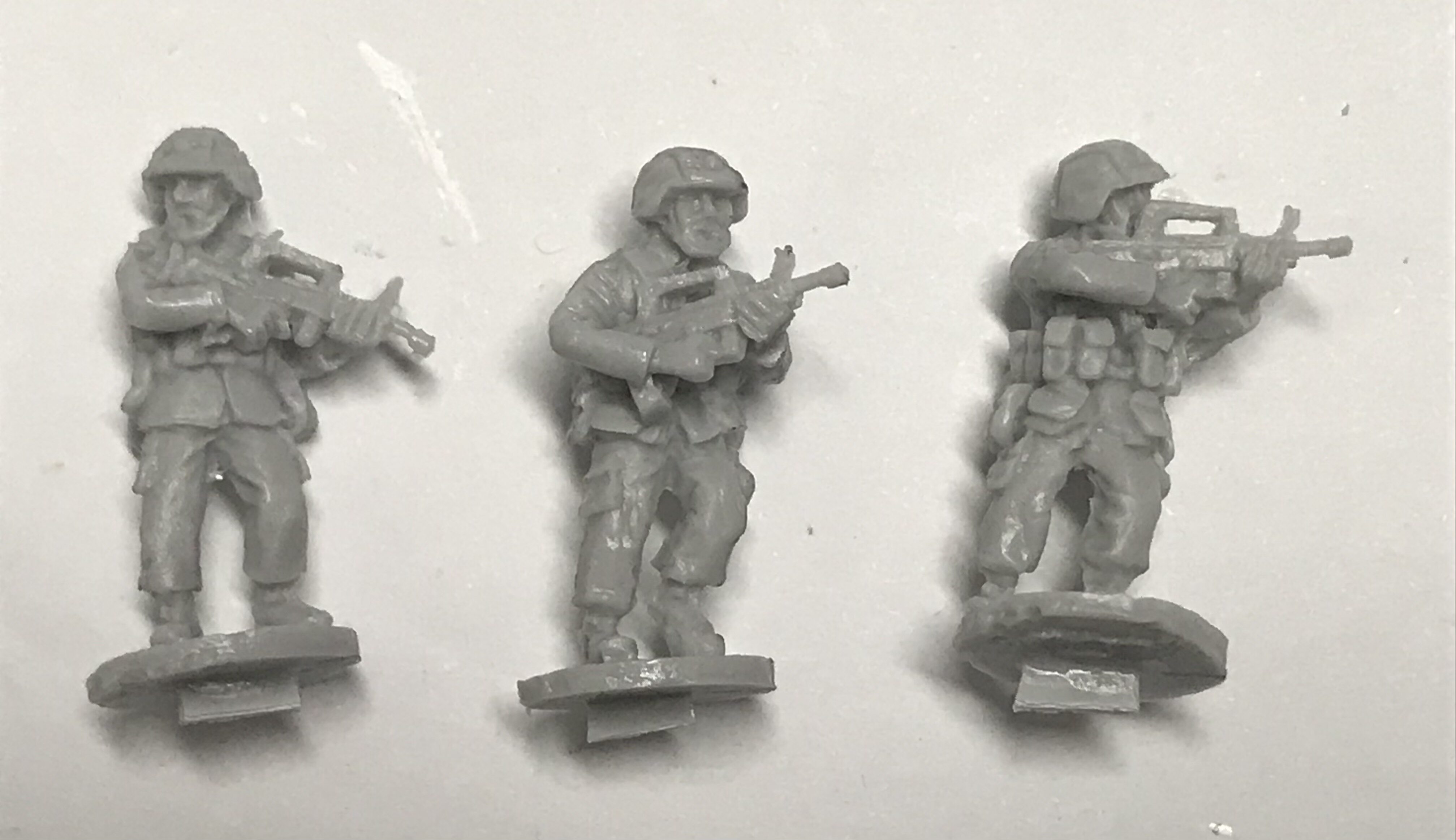 1 72 MODERN PLA 95 RIFLE GROUP (resin)