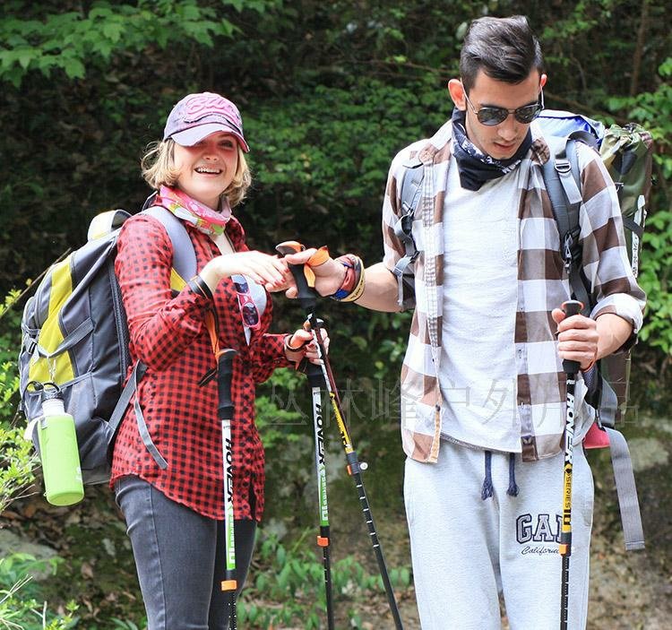 Chính hãng tiên phong trekking ngoài trời cực carbon siêu nhẹ gậy kính thiên văn khóa ba phần đi bộ gậy cầm thẳng gậy ba chân để điện thoại