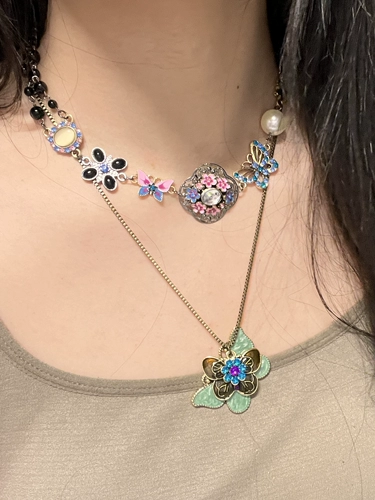Европейские и американские старинные цветные стразы, бабочка, срезанный цветок, жемчуг, женское короткое ожерелье, ретро-стиль, ожерелье для старых пар