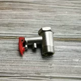 Электрический водонагреватель защищенного клапана.