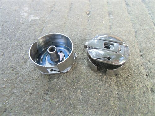 Industrial Sewing Machine Needle Cart Herringbone Truck Tortuous Machine Shuttle Shell Shuttle accessories 1530 Grand Screwing Shuttle