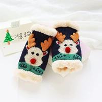 Темно-синий рождественский олень пишет полупальцем