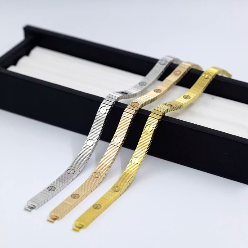 New Love Bracelet, Vintage Gold Metal Bracelet, Plated with 18K Rose Gold, Simple and Fashionable Accessories for Men and Women