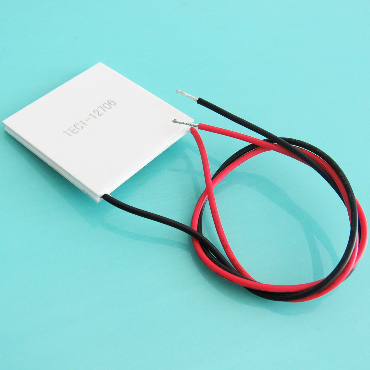 The new semiconductor refrigeration piece TEC1-12706 supports multi-stage refrigeration water dispenser refrigeration piece