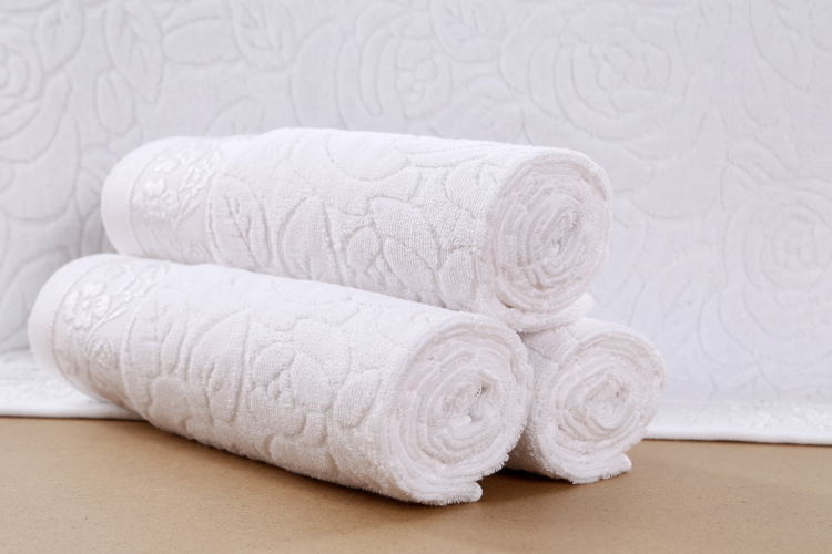 Gối khăn bông cặp cổ điển màu trắng jacquard sinh viên người lớn bông chân tắm màu rắn khách sạn khách sạn khăn màu vàng