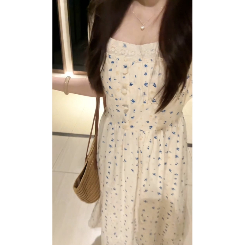 French-Style Gentle Blue Floral Square-Neck Dress for Women, Early Summer 2026 New Model, Very Pretty, Waist-Cinching Long Dress French-Style Gentle Blue Floral Square-Neck Dress for Women, Early Summer 2026 New Model, Very Pretty, Waist-Cinching Long Dress