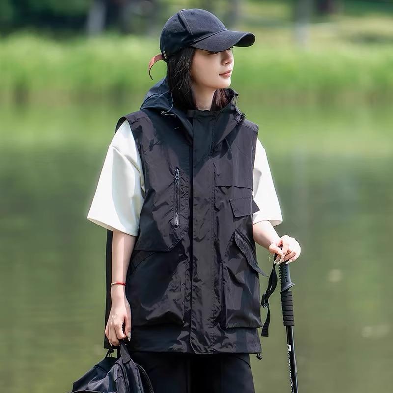 Mountain-Style Outdoor Functional Multi-Pocket Work Vest for Men and Women, Suitable for All Seasons, Layered Wear, Loose and Versatile Vest Jacket, Trendy