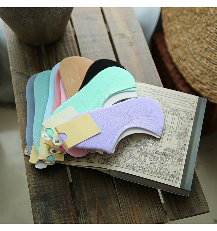 Tai nhỏ sản xuất thiết kế ban đầu cotton nông miệng silicone chống trượt vớ vớ nữ thấp để giúp phụ nữ hoang dã vớ quần tất nữ mùa đông