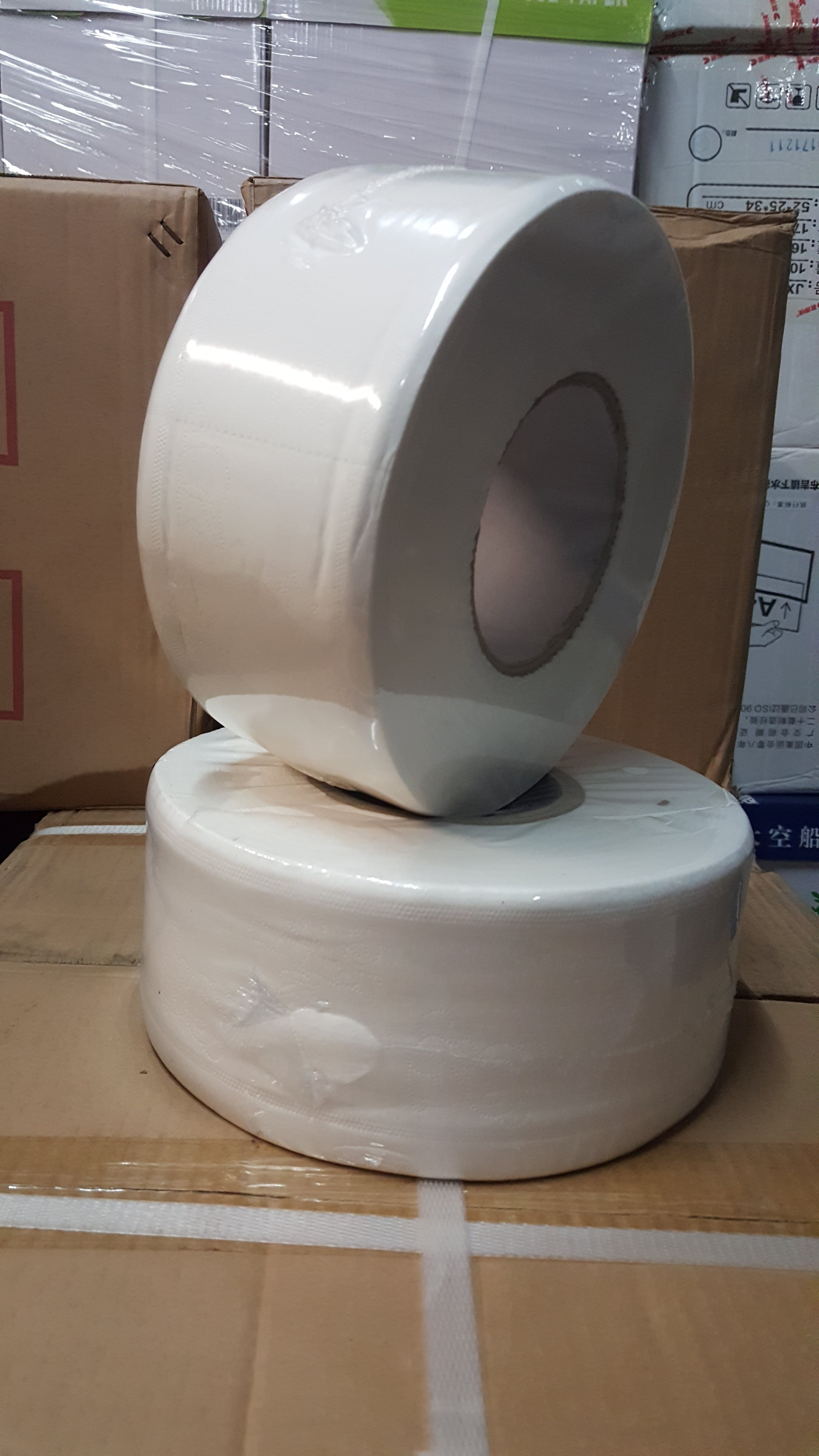A Superior business broad market drum toilet paper 700 gr