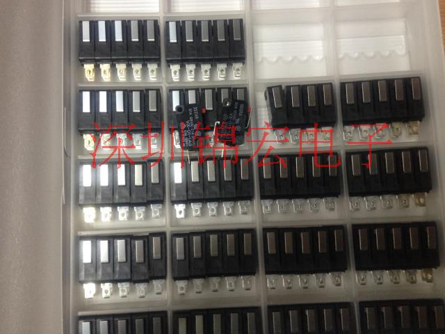Original imported micro switch VX-011-1A3 VX-01-1A3 0 49N light intensity