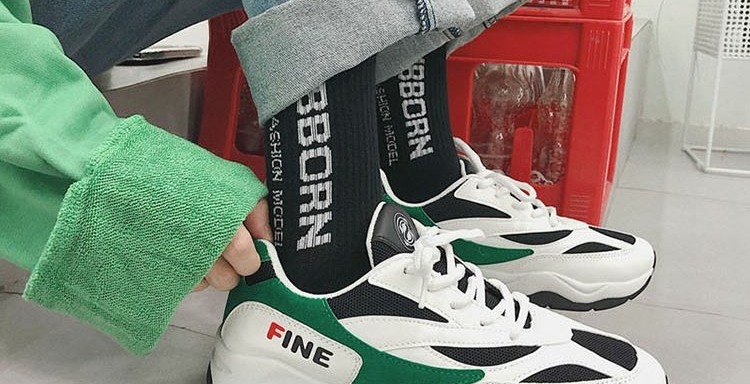 仔 艺 Mùa thu xu hướng giày Hàn Quốc Giày nam đế thấp để giúp giày thể thao cũ shop giày thể thao