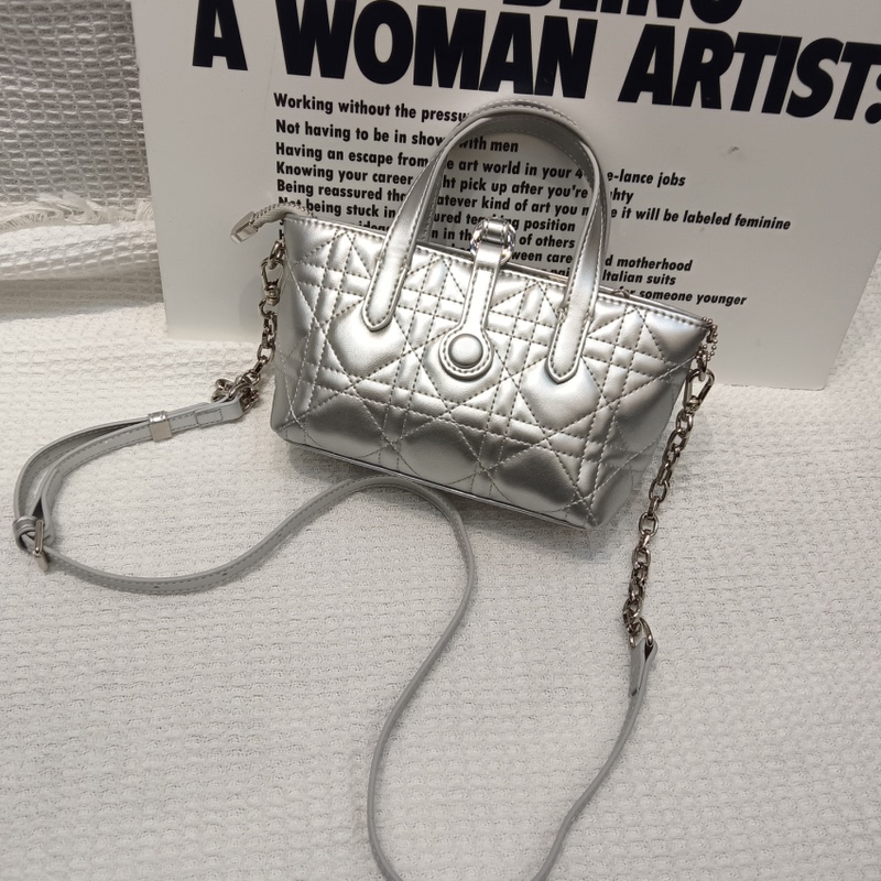 2026 Chanel-Style Ethnic Bag Early Spring Fashion Mini Silver Small Bag Genuine Leather High-End Handbag for Women