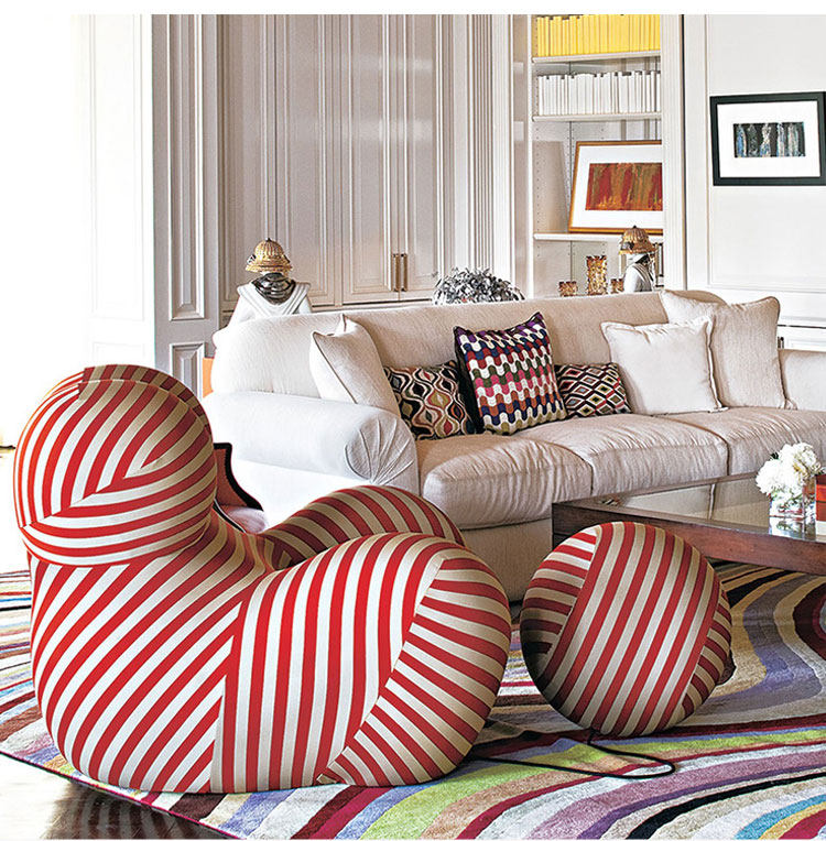 Designer sofa mother's embrace Nordic single leisure chair modern minimalist living room hydrangea chair creative furniture