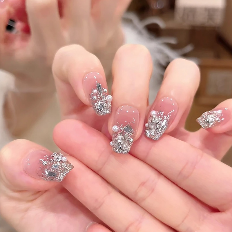 2026 New Model Dazzling Galaxy Moonlight Nail Art Wearable Nails Pure Handmade Atmospheric Short Style