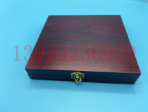 The compass is divided into centimeters needle gauges and the design of the line gauge is designed to determine the spacing of the grid gauge.