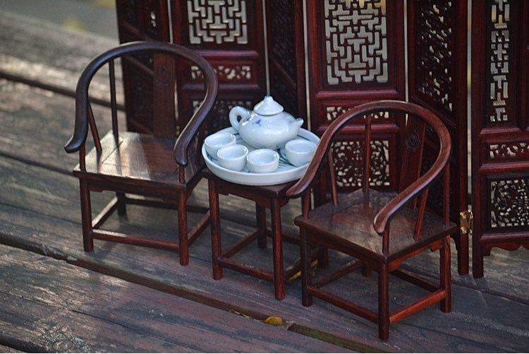 Mô hình nội thất thu nhỏ Mahogany Mini Wood Ghế trang trí Circle Circle Cán bộ Hat Ghế Màn hình Nhà búp bê - Trang trí nội thất trang trí bếp