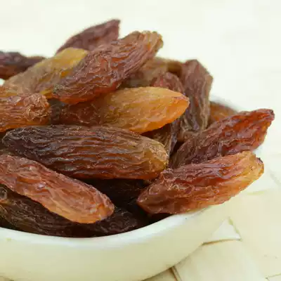 Xinjiang specialty raisins, red fragrant princess raisins, seedless big red raisins, high-quality dried fruit snacks