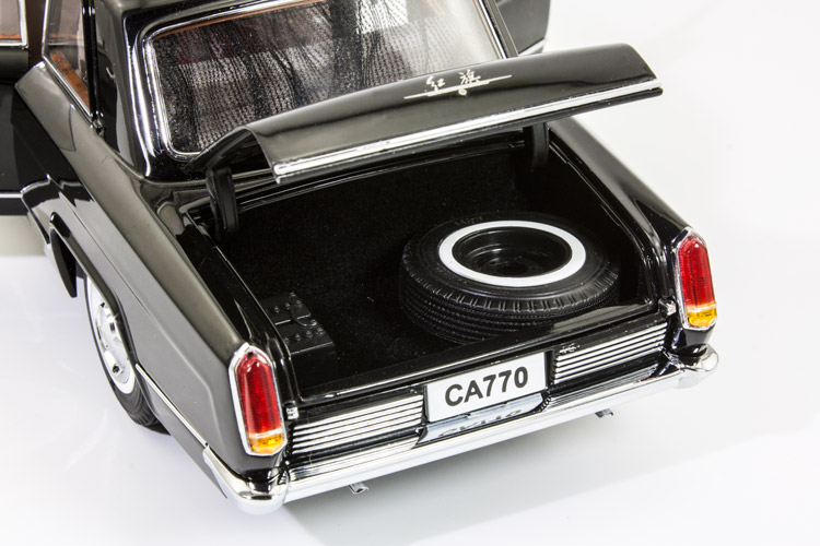 Century Dragon Bản gốc 1:24 Cờ đỏ CA770 Hard Top State Đánh giá của khách Xe Mô phỏng tĩnh Mô hình xe hợp kim xe tăng mô hình