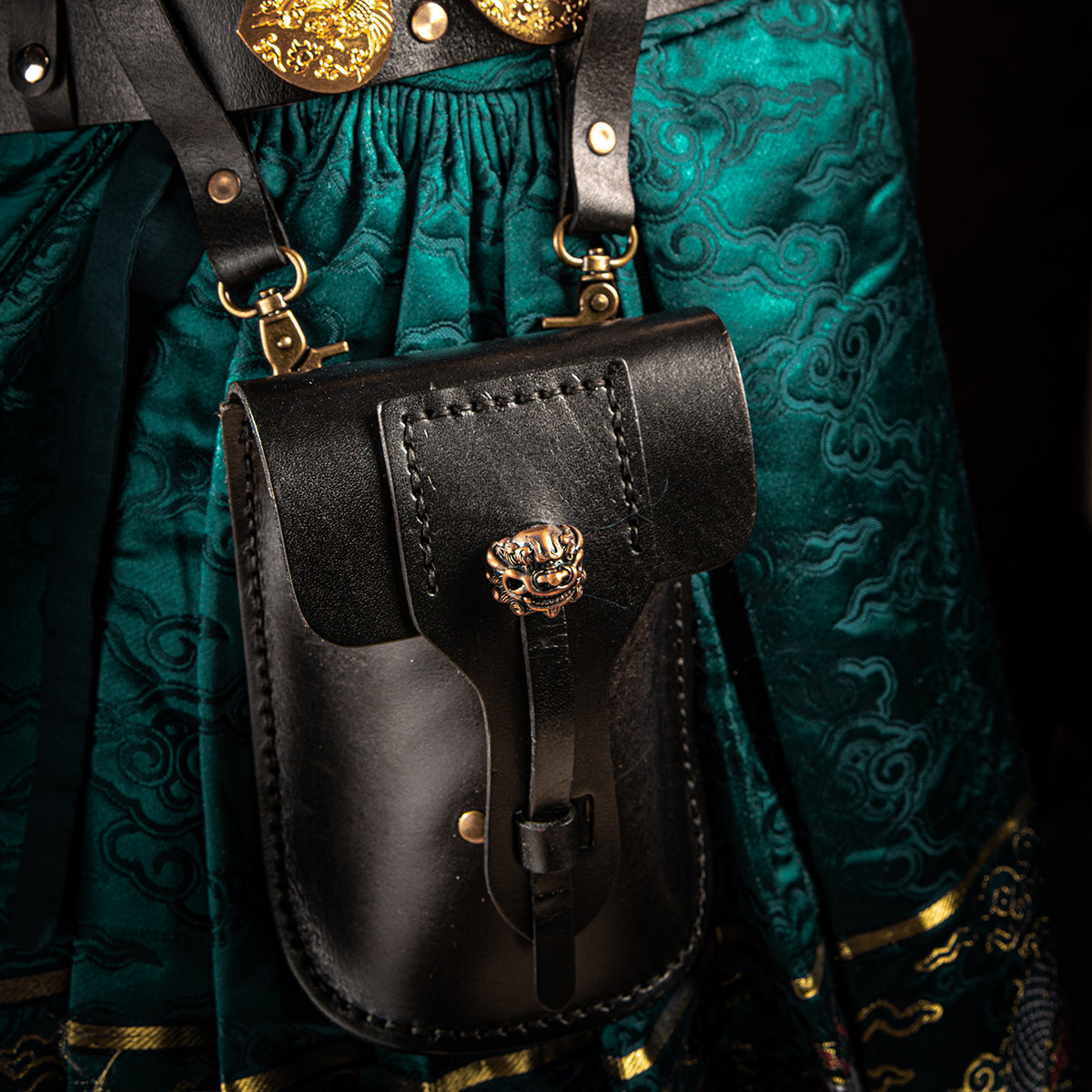 Ouchou Alley Tangles BAG GENUINE LEATHER ORIGINAL 100 HITCH ANCIENT WIND HANFU BAG MOBILE PHONE WALLET PURSE STRINGS BRIGHT SILVER SACK