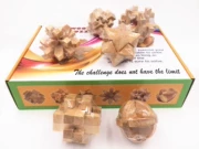 Lu Ban cổ điển dành cho người lớn trẻ em trí tuệ quyền lực đồ chơi bằng gỗ quà tặng lễ hội quà tặng Kong Ming khóa màu hộp sáu mảnh