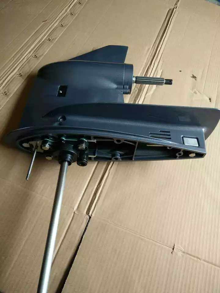 Non-original Yamaha two-stroke 40 horsepower gearbox assembly