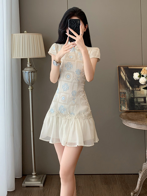 Summer Elegant Stand-Up Collar Stunning Embroidered Patchwork Improved Cheongsam Dress for Women, Vintage Button New Chinese Style National Dress