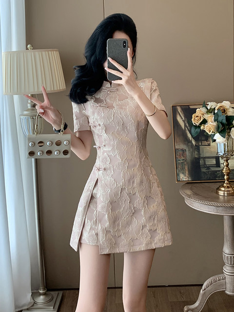 Elegant Goddess Style Socialite Women's Clothing, High-End New Chinese Style National Style Suit, Petite Shorts Two-Piece Set with a Sense of Sophistication