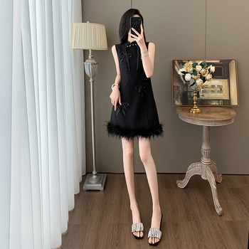 Summer Chinese-Style Fashion, Stunning New Chinese-Style Sleeveless Off-Shoulder Dress, Feminine Button-Up Modified Cheongsam with Tassels