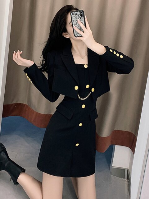 Elegant and Sophisticated Hot Girl Style Suit Set for Women, Autumn and Winter Niche Fashion, Chic Suspender Cardigan Two-Piece Set
