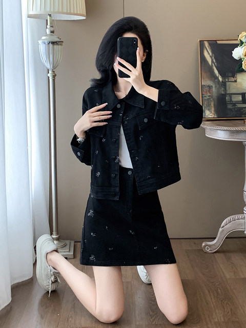 Sweet and Cool Mature Style Denim Short Skirt Two-Piece Set, Unique Design for Petite Figures, Age-Reducing, Chanel-Style Suit Skirt with a High-End Feel