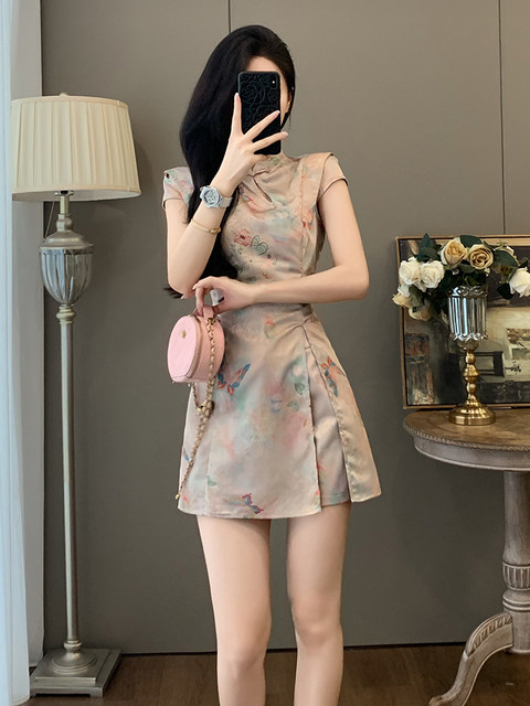 Summer Fashion New Chinese Style Shorts Set for Women, Elegant and Beautiful Floral Improved Slim-Fit Cheongsam Dress Two-Piece Set