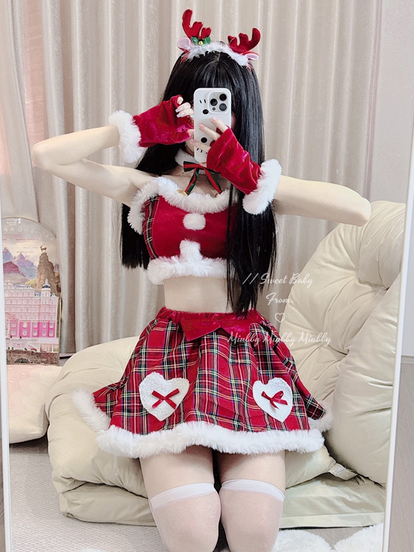 Miubby'Little Deer Jumping' Cute Japanese Christmas Costume Women's Two-Piece Set Reindeer Cosplay New Year Outfit