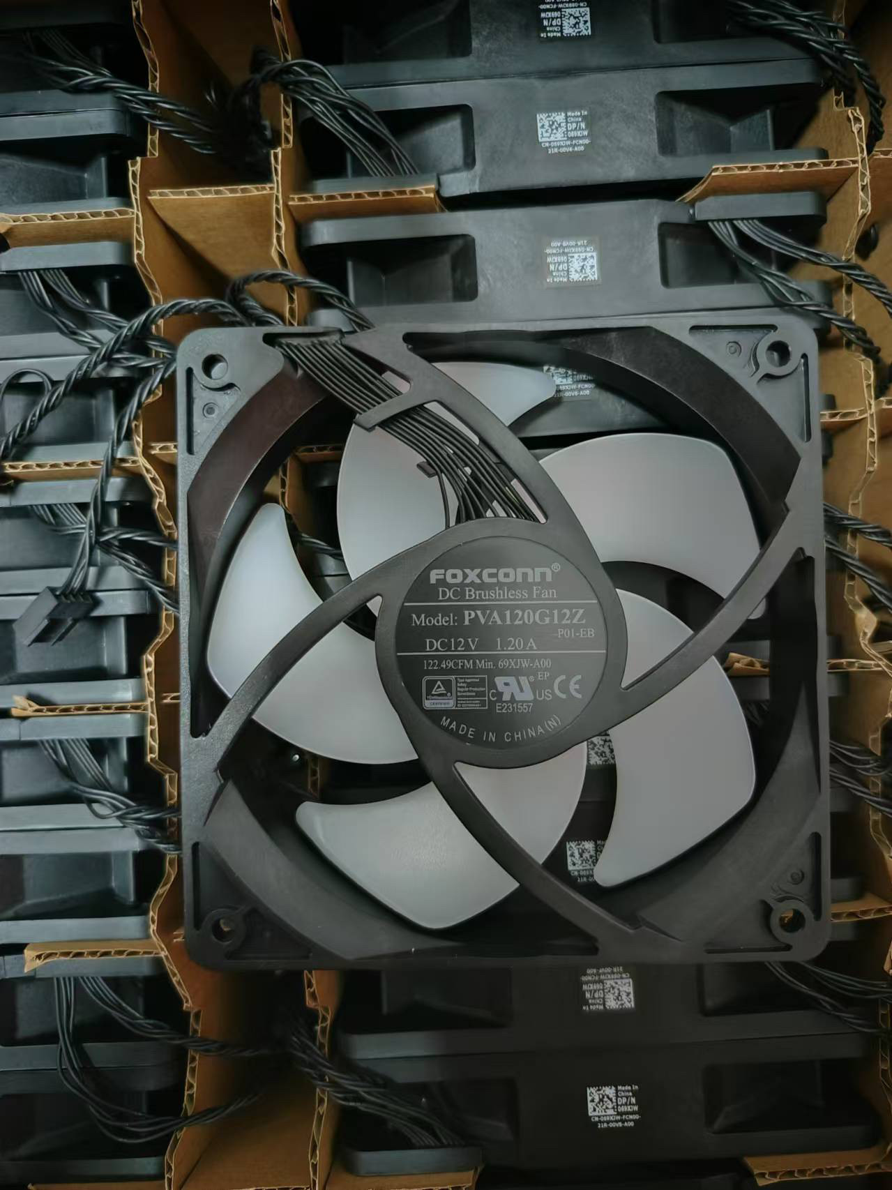 Совершенно новый оригинальный вентилятор охлаждения Foxconn alien PVA120G12Z 12V 1.20A 12 см с водяным охлаждением RGB Изображение 1