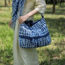 New ethnic style tie-dye retro casual literary shoulder bag Yunnan Lijiang travel photo decoration messenger bag for women