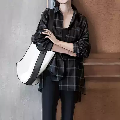 European station autumn new plaid shirt women loose retro long shirt temperament black and white check coat tide