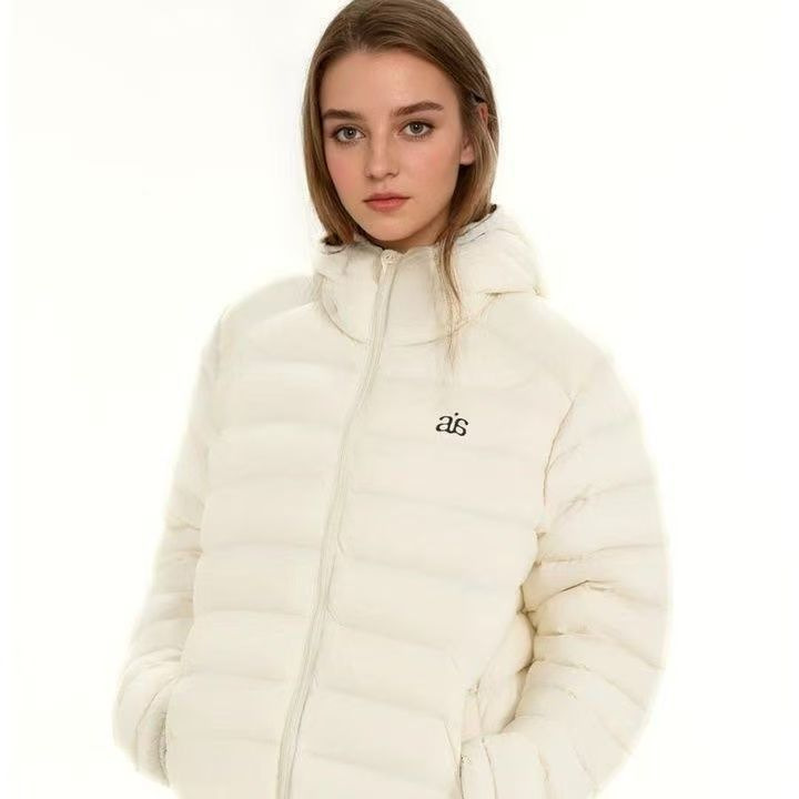 Winter Short down Jacket for Women, Lightweight with Hood, 2025 New Model, White, Loose Fit, Couple's Trendy Brand, Petite Size Winter Short down Jacket for Women, Lightweight with Hood, 2025 New Model, White, Loose Fit, Couple's Trendy Brand, Petite Size