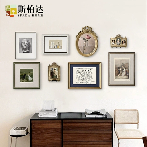 Семейная европейская световая роскошная декоративная живопись Американская гостиная диван с рамой декоративной живопись простая и красивая атмосфера.