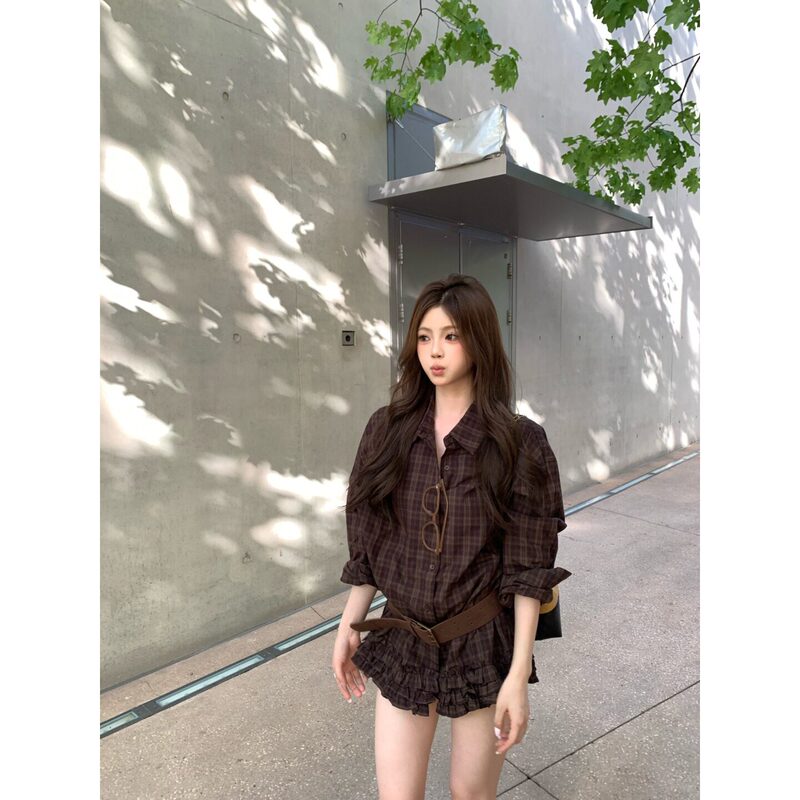 American-Style Spicy Retro Coffee-Colored Plaid Shirt, Elegant Long-Sleeve Shirt for Women, Autumn Design, Niche Cardigan Top American-Style Spicy Retro Coffee-Colored Plaid Shirt, Elegant Long-Sleeve Shirt for Women, Autumn Design, Niche Cardigan Top